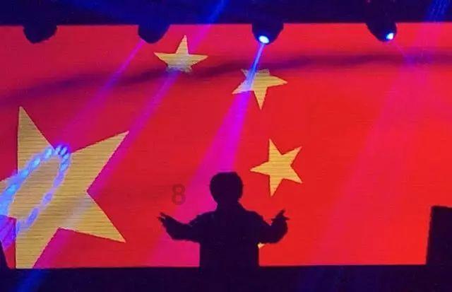 福建舰在央视露面三秒,却透露出一个重大信息:004号航母也快了